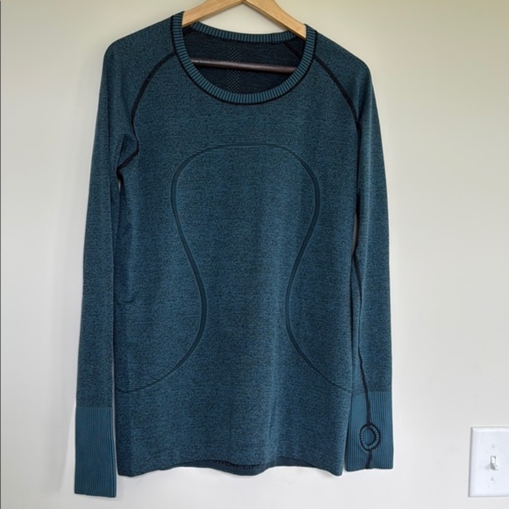 Lululemon Women's Blue Long Sleeve Top